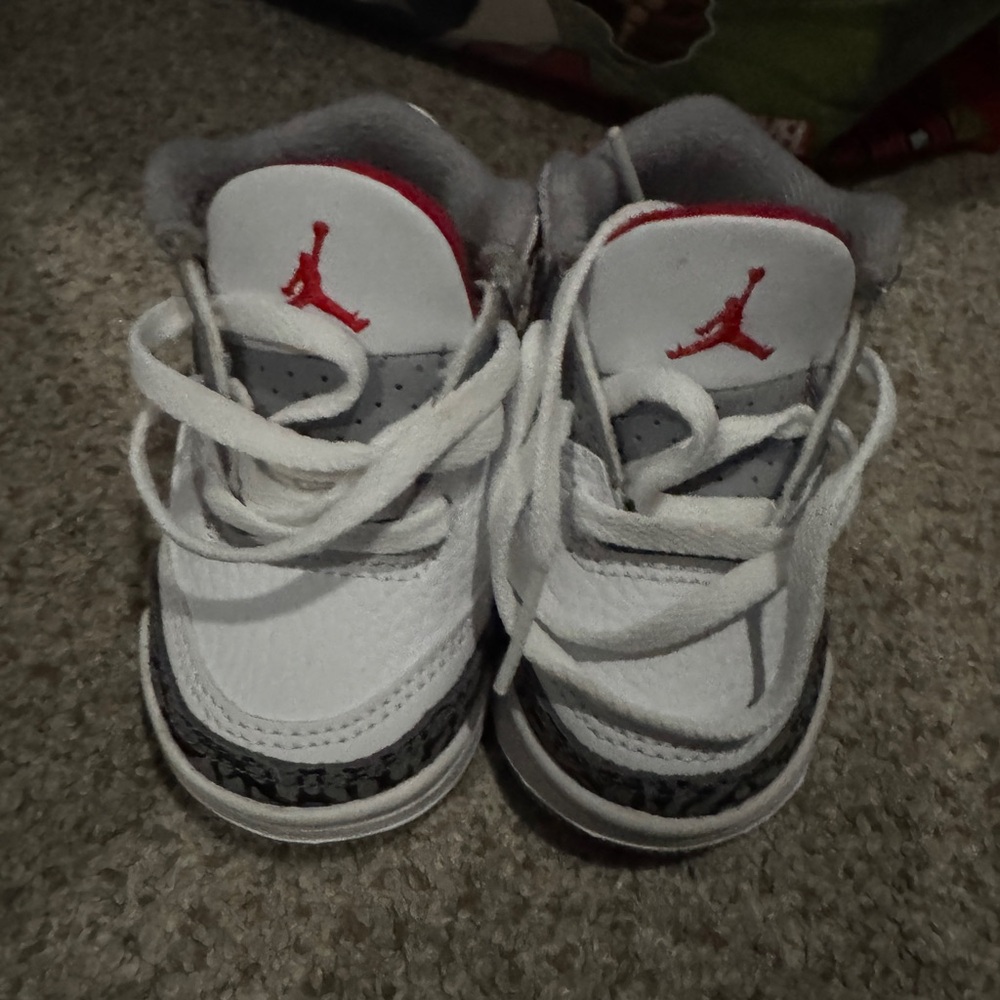 Kids Jordan Sneakers - White and Gray